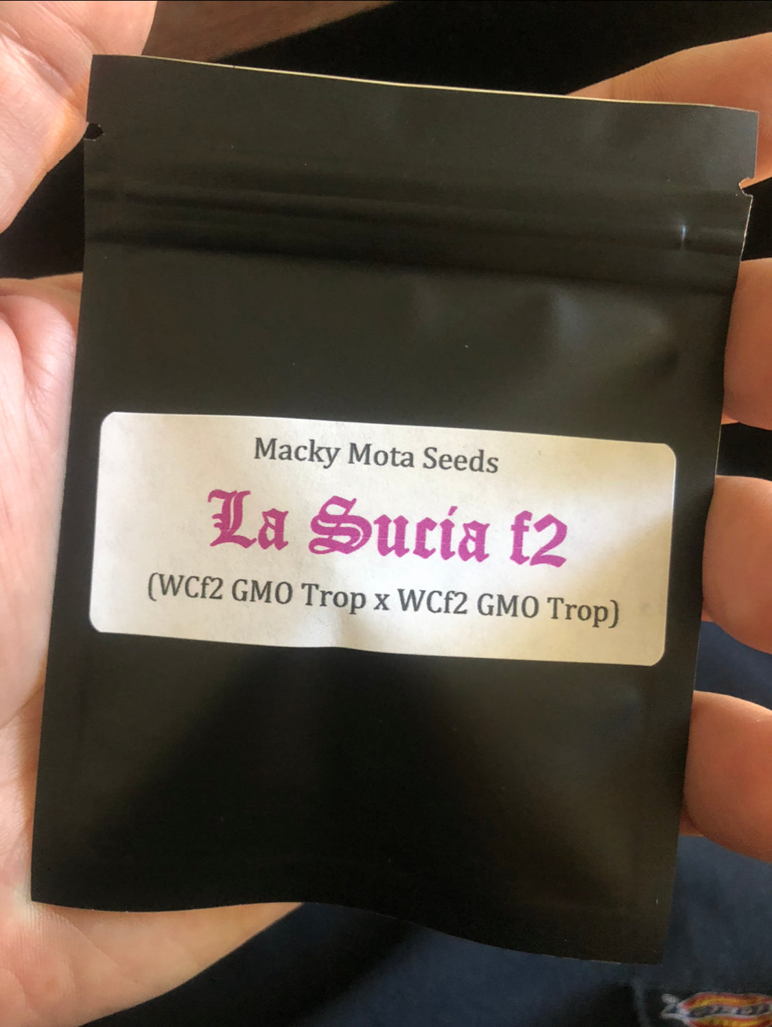 La Sucia f2 (Wedding Cake f2 x GMO x Tropicanna)